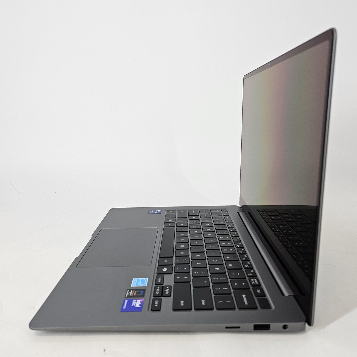 Galaxy Book5 Pro 14 Gray 2.2 GHz Intel Core Ultra 7 Series 2 32GB RAM 1TB Solid State Drive