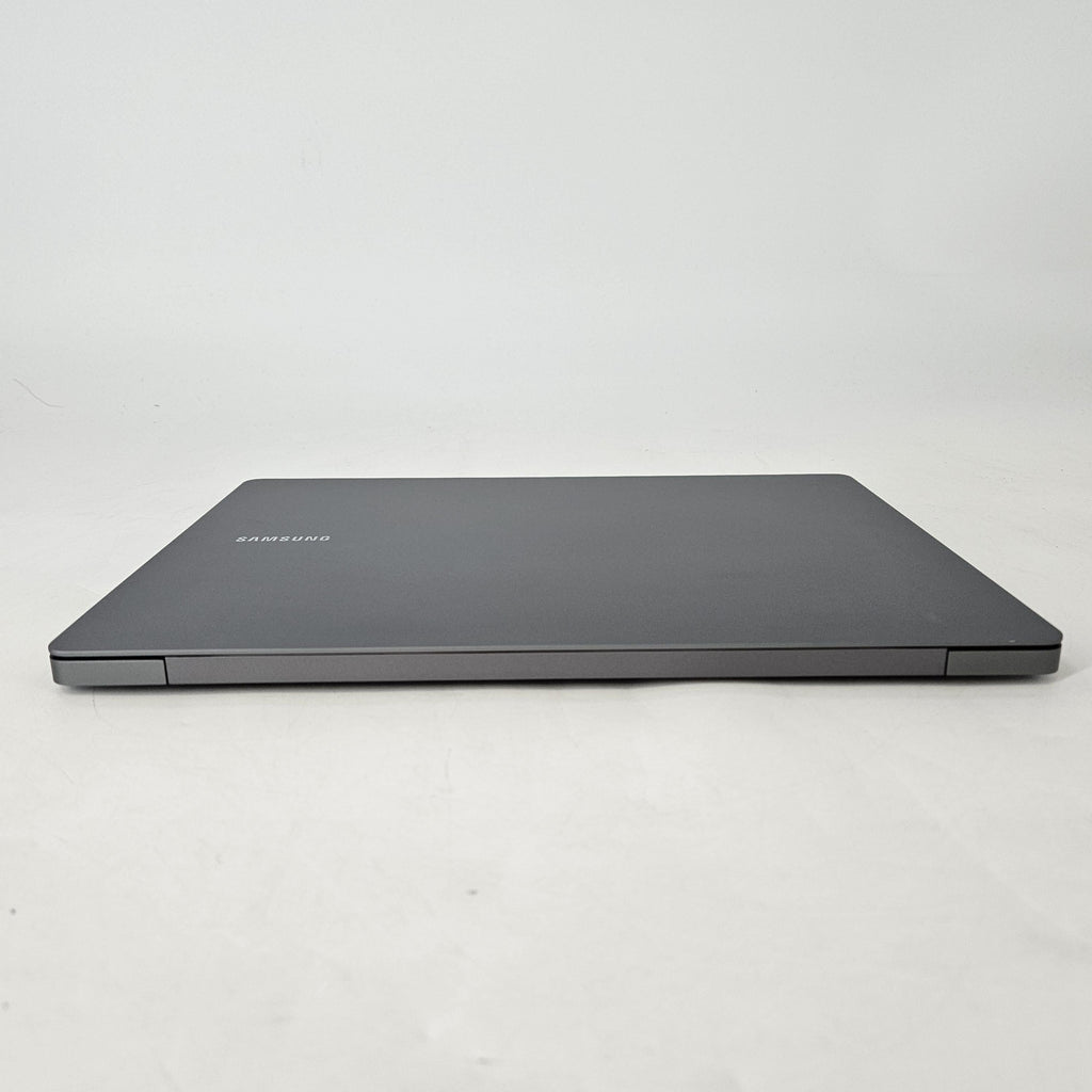 Galaxy Book5 Pro 14 Gray 2.2 GHz Intel Core Ultra 7 Series 2 32GB RAM 1TB Solid State Drive