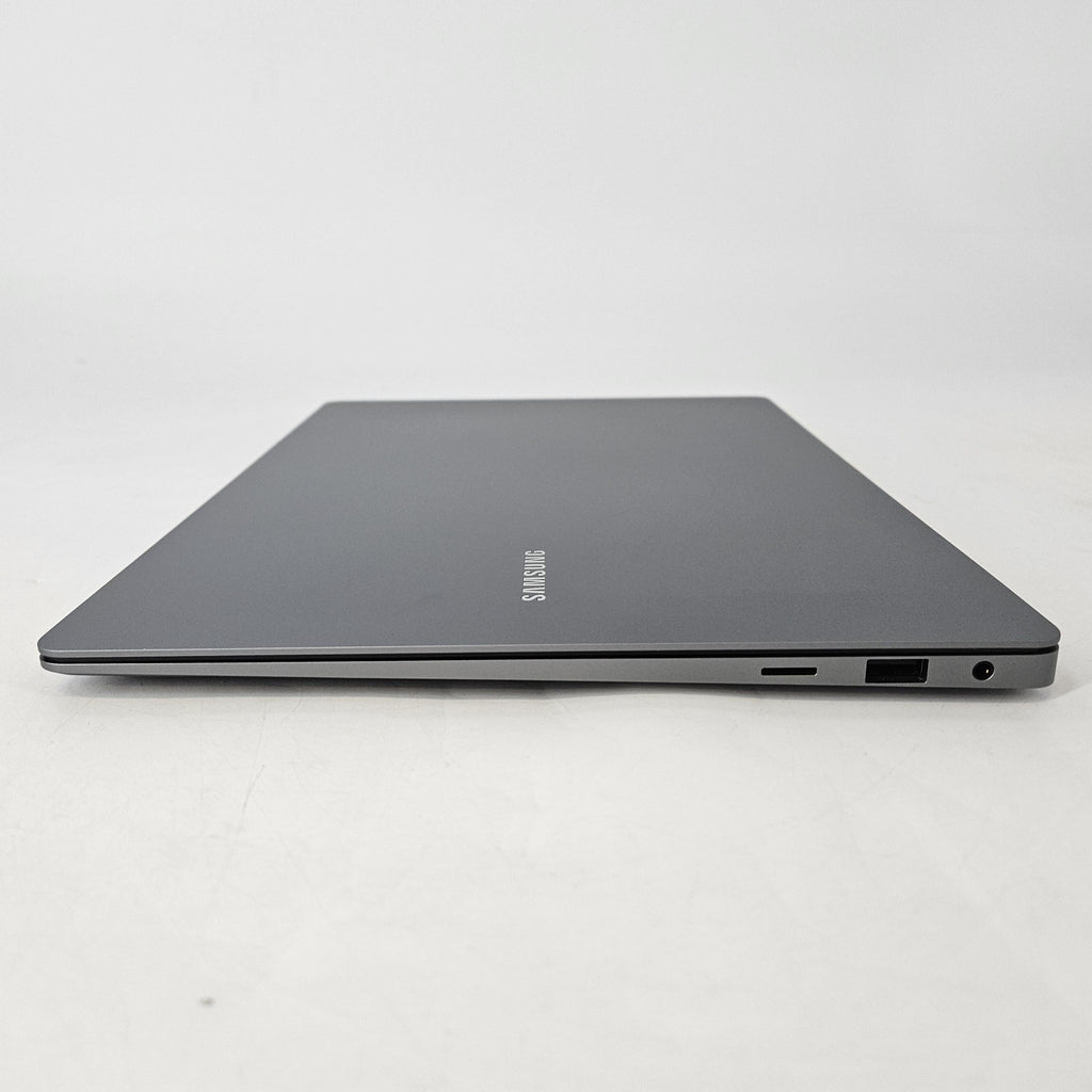 Galaxy Book5 Pro 14 Gray 2.2 GHz Intel Core Ultra 7 Series 2 32GB RAM 1TB Solid State Drive