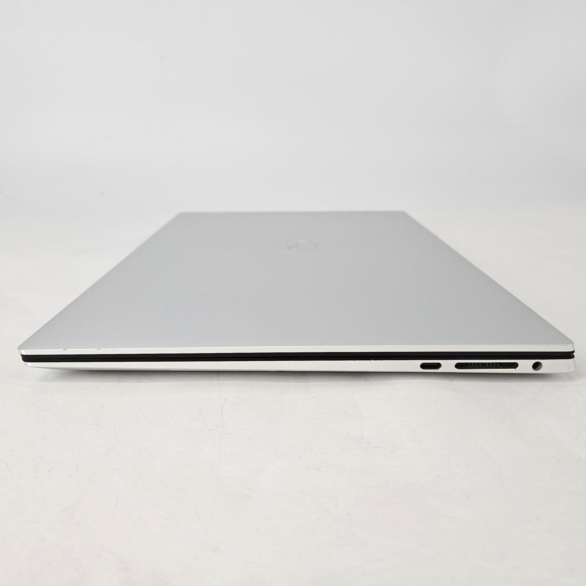 Dell Precision 5560 15.6 Gray 2.5 GHz Intel Core i7 11th Gen. 64GB RAM 2TB Solid State Drive NVIDIA RTX A2000 4 GB