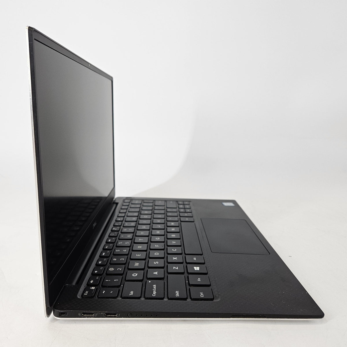 Dell XPS 13 9380 Silver 1.8 GHz Intel Core i7 8th Gen. 8GB RAM 256GB Solid State Drive