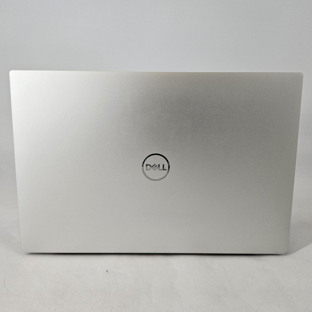 Dell XPS 13 9380 Silver 1.8 GHz Intel Core i7 8th Gen. 8GB RAM 256GB Solid State Drive