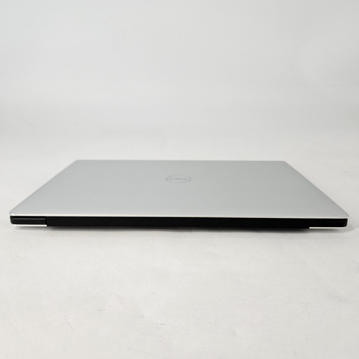 Dell XPS 13 9380 Silver 1.8 GHz Intel Core i7 8th Gen. 8GB RAM 256GB Solid State Drive