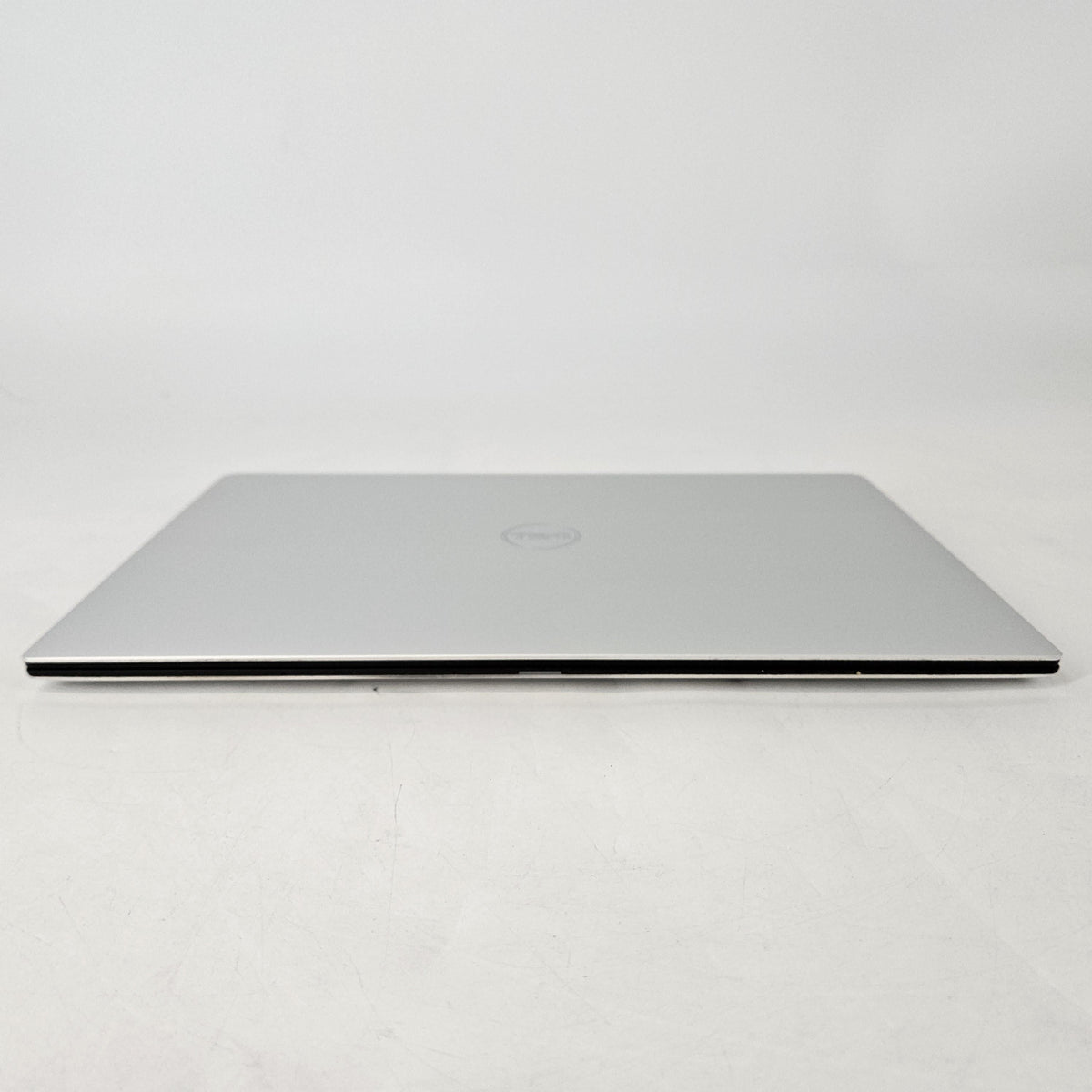 Dell XPS 13 9380 Silver 1.8 GHz Intel Core i7 8th Gen. 8GB RAM 256GB Solid State Drive
