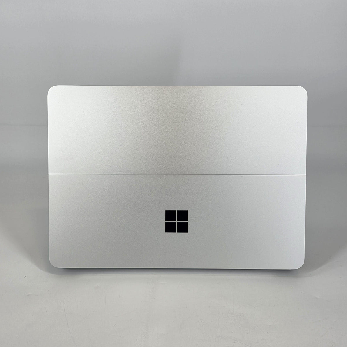 Surface Laptop Studio 2 14.4 Silver 2.9 GHz Intel Core i7 13th Gen. 64GB RAM 1TB Solid State Drive NVIDIA GeForce RTX 4060 8 GB