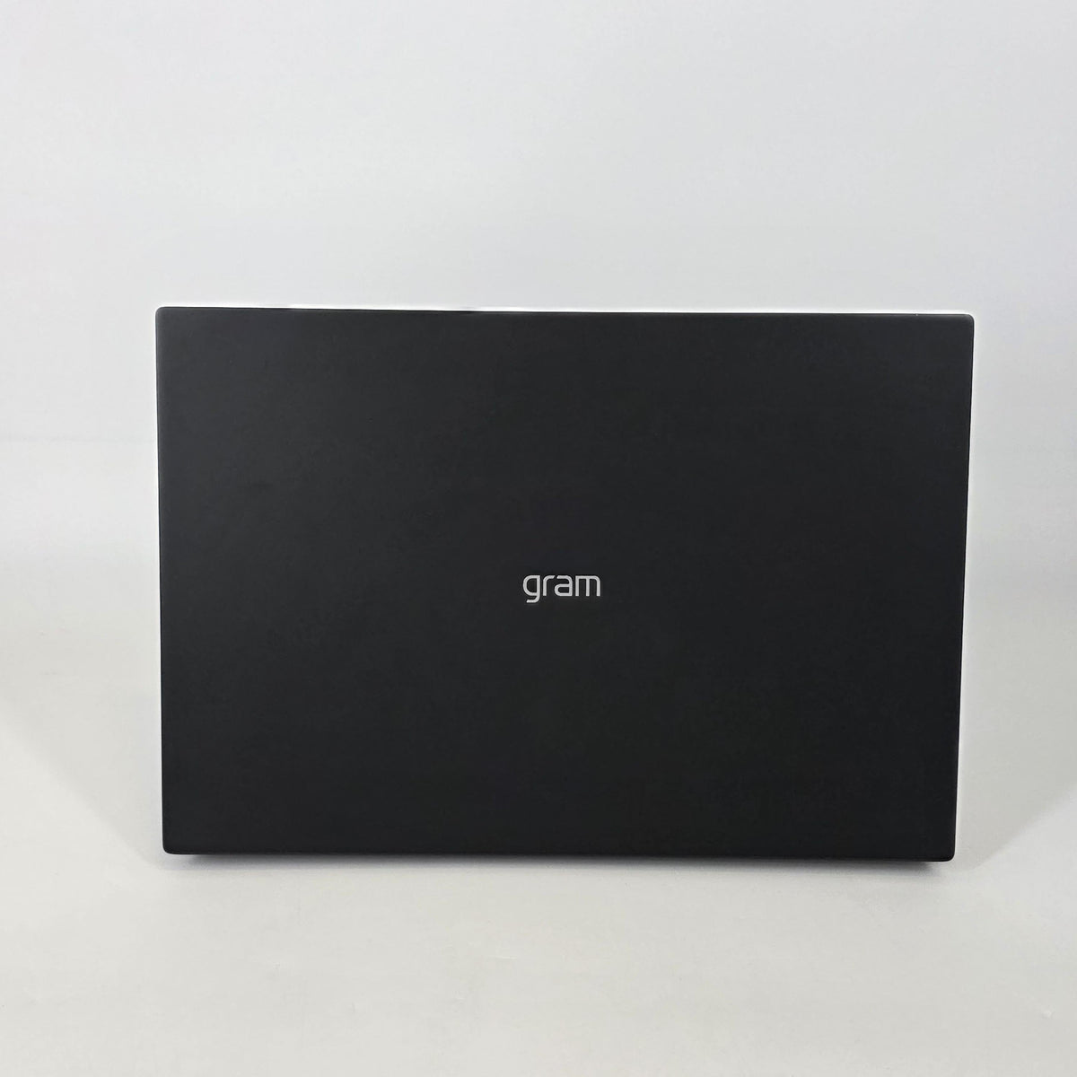 LG Gram 14 Black 2.2 GHz Intel Core i7 13th Gen. 32GB RAM 1TB Solid State Drive