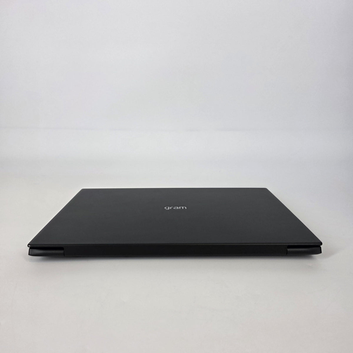 LG Gram 14 Black 2.2 GHz Intel Core i7 13th Gen. 32GB RAM 1TB Solid State Drive