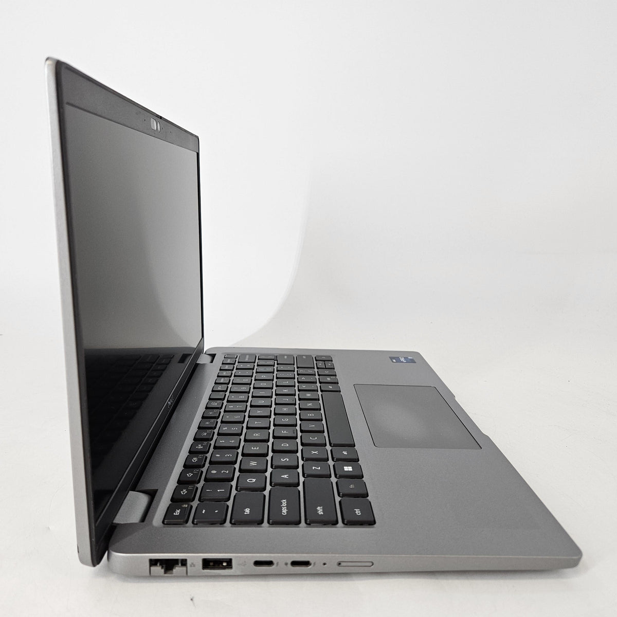 Dell Latitude 5440 14 Gray 1.8 GHz Intel Core i7 13th Gen. 16GB RAM 512GB Solid State Drive