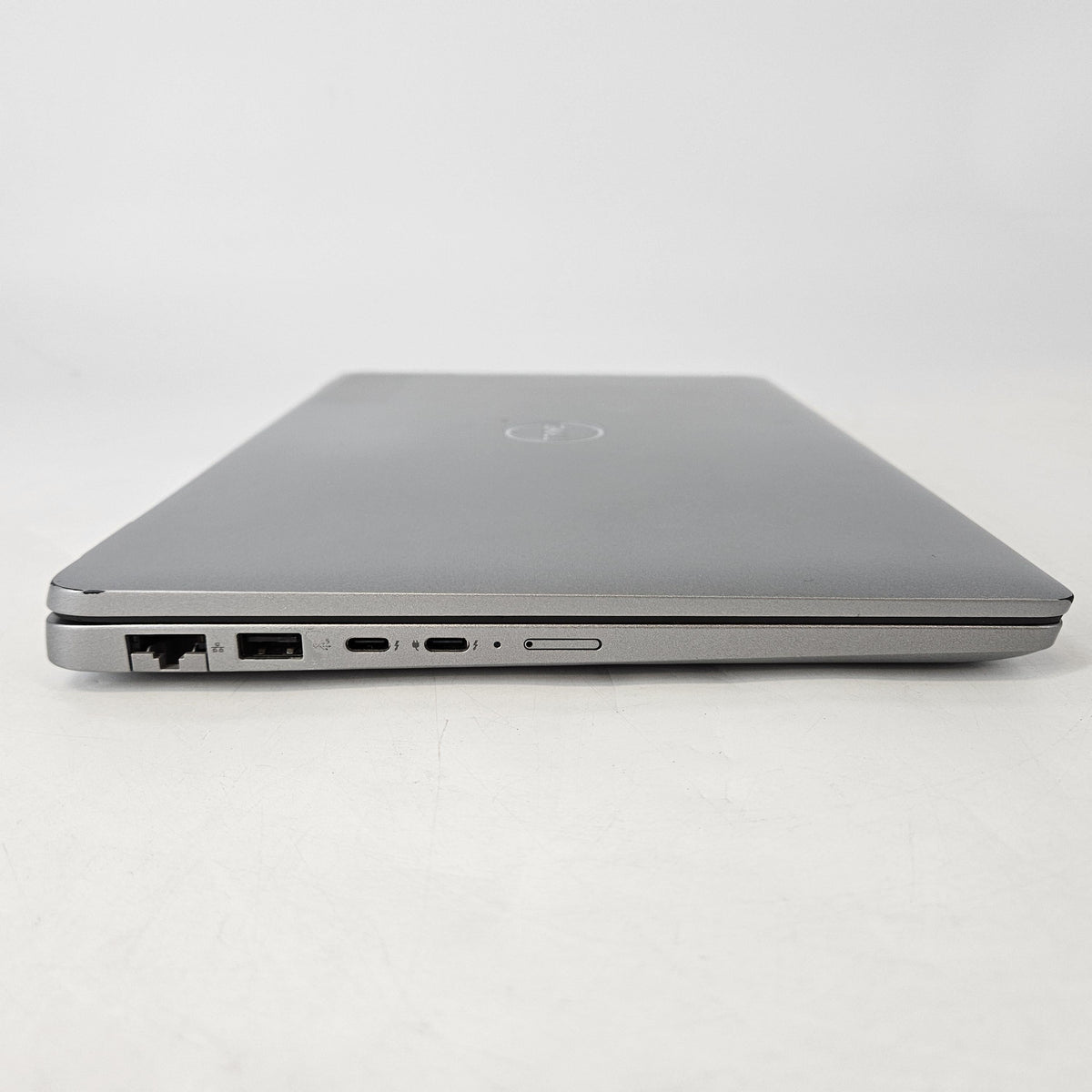 Dell Latitude 5440 14 Gray 1.8 GHz Intel Core i7 13th Gen. 16GB RAM 512GB Solid State Drive