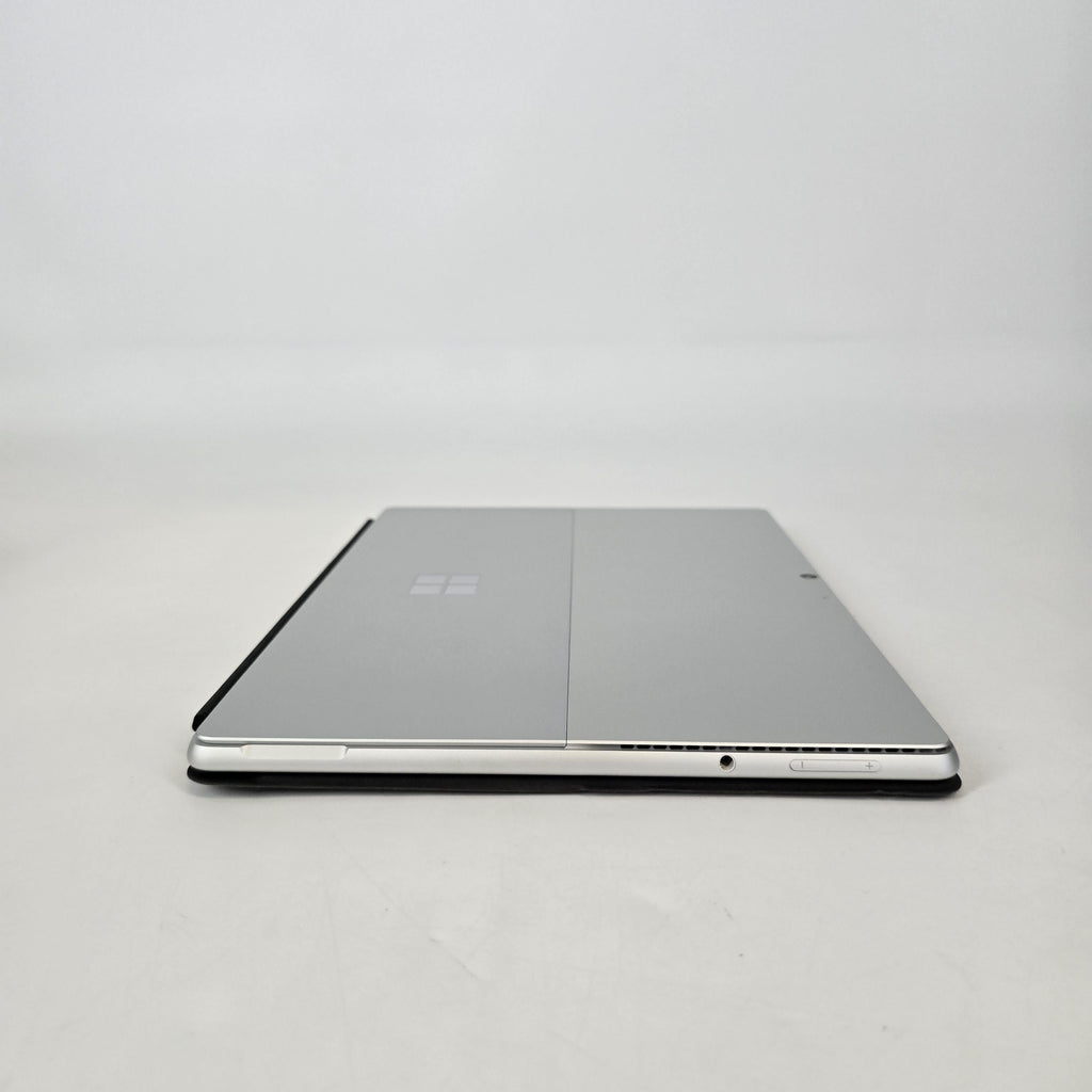 Surface Pro 8 13 Silver WiFi 3.0 GHz Intel Core i7 11th Gen. 16GB RAM 1TB Solid State Drive