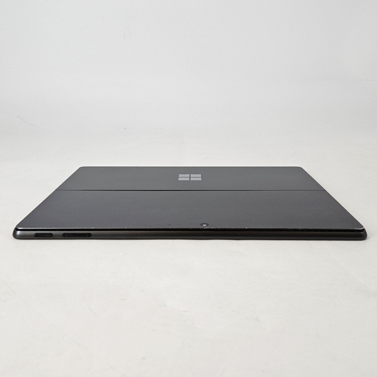 Microsoft Surface Pro 9 13 Graphite WiFi 2.5 GHz Intel Core i5 12th Gen. 16GB RAM 256GB Solid State Drive