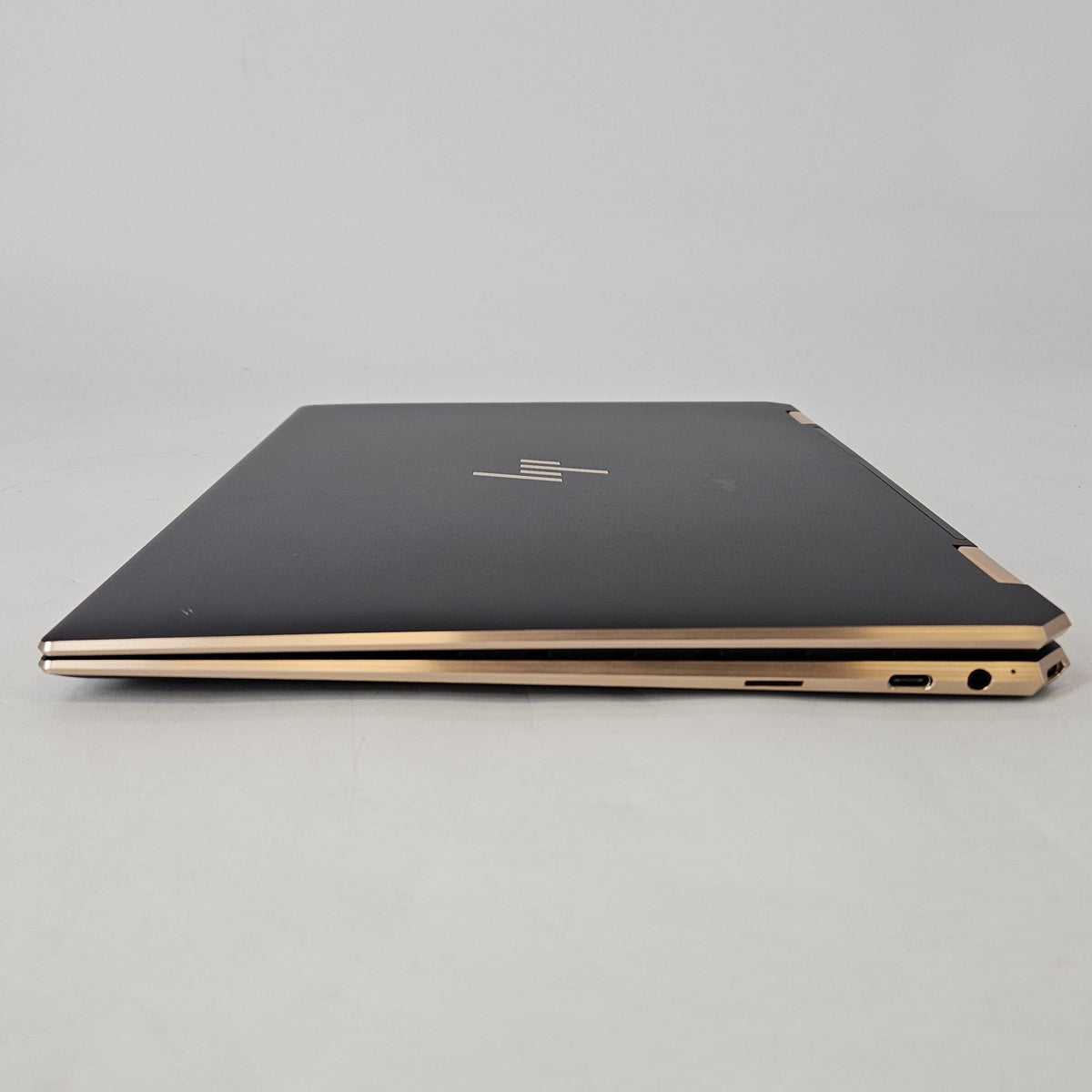 HP Spectre 13 x360 Gray 2.9 GHz Intel Core i7 11th Gen. 16GB RAM 1TB Solid State Drive