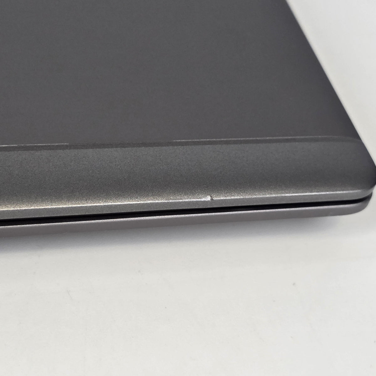 HP ZBook 15u G6 Gray 1.8 GHz Intel Core i7 8th Gen. 16GB RAM 512GB Solid State Drive