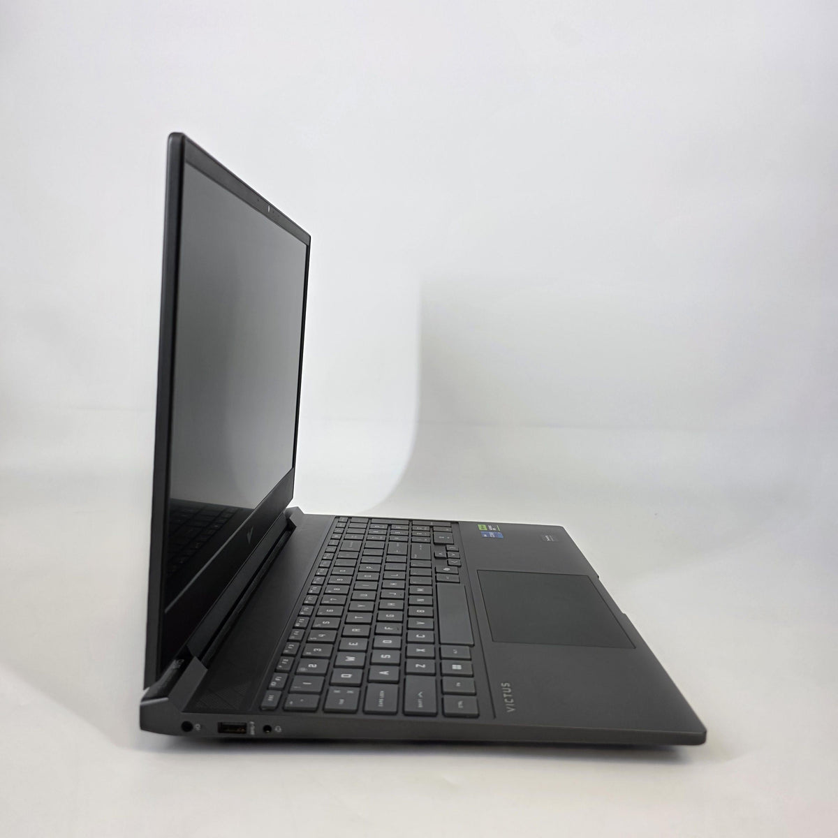 HP Victus 15.6 Gray 2.4 GHz Intel Core i7 13th Gen. 32GB RAM 250GB Solid State Drive NVIDIA GeForce RTX 5050 8 GB