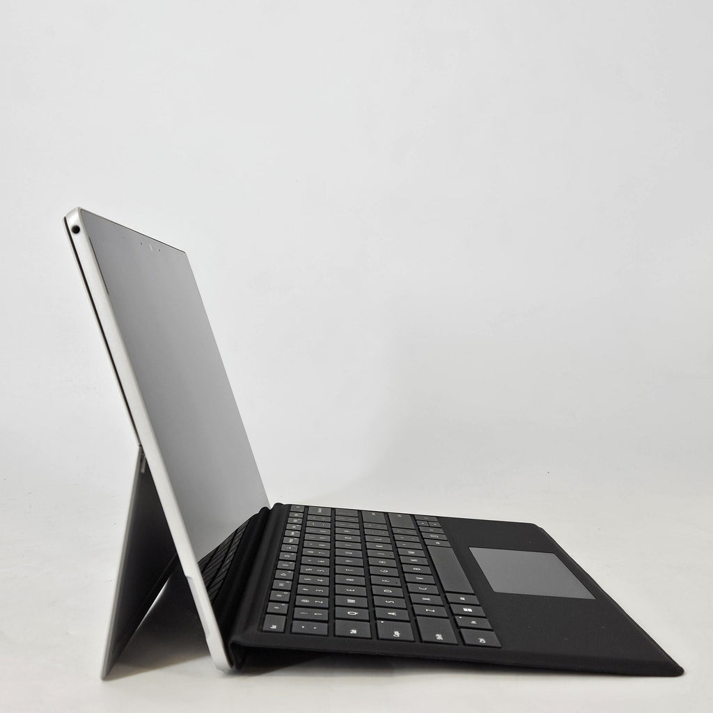 Microsoft Surface Pro 7 Plus 12.3 Silver WiFi 2.4 GHz Intel Core i5 11th Gen. 8GB RAM 128GB Solid State Drive