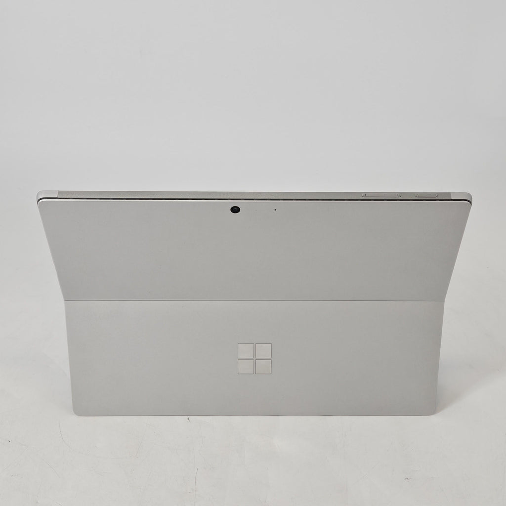 Microsoft Surface Pro 7 Plus 12.3 Silver WiFi 2.4 GHz Intel Core i5 11th Gen. 8GB RAM 128GB Solid State Drive