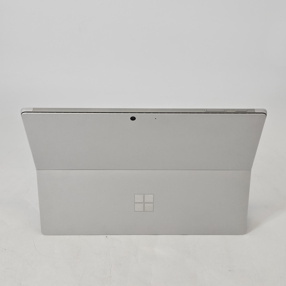 Microsoft Surface Pro 7 Plus 12.3 Silver WiFi 2.4 GHz Intel Core i5 11th Gen. 8GB RAM 128GB Solid State Drive