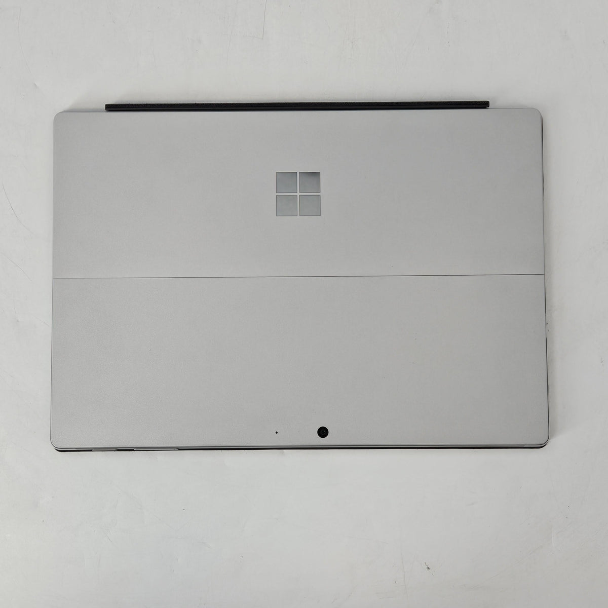 Microsoft Surface Pro 7 Plus 12.3 Silver WiFi 2.4 GHz Intel Core i5 11th Gen. 8GB RAM 128GB Solid State Drive