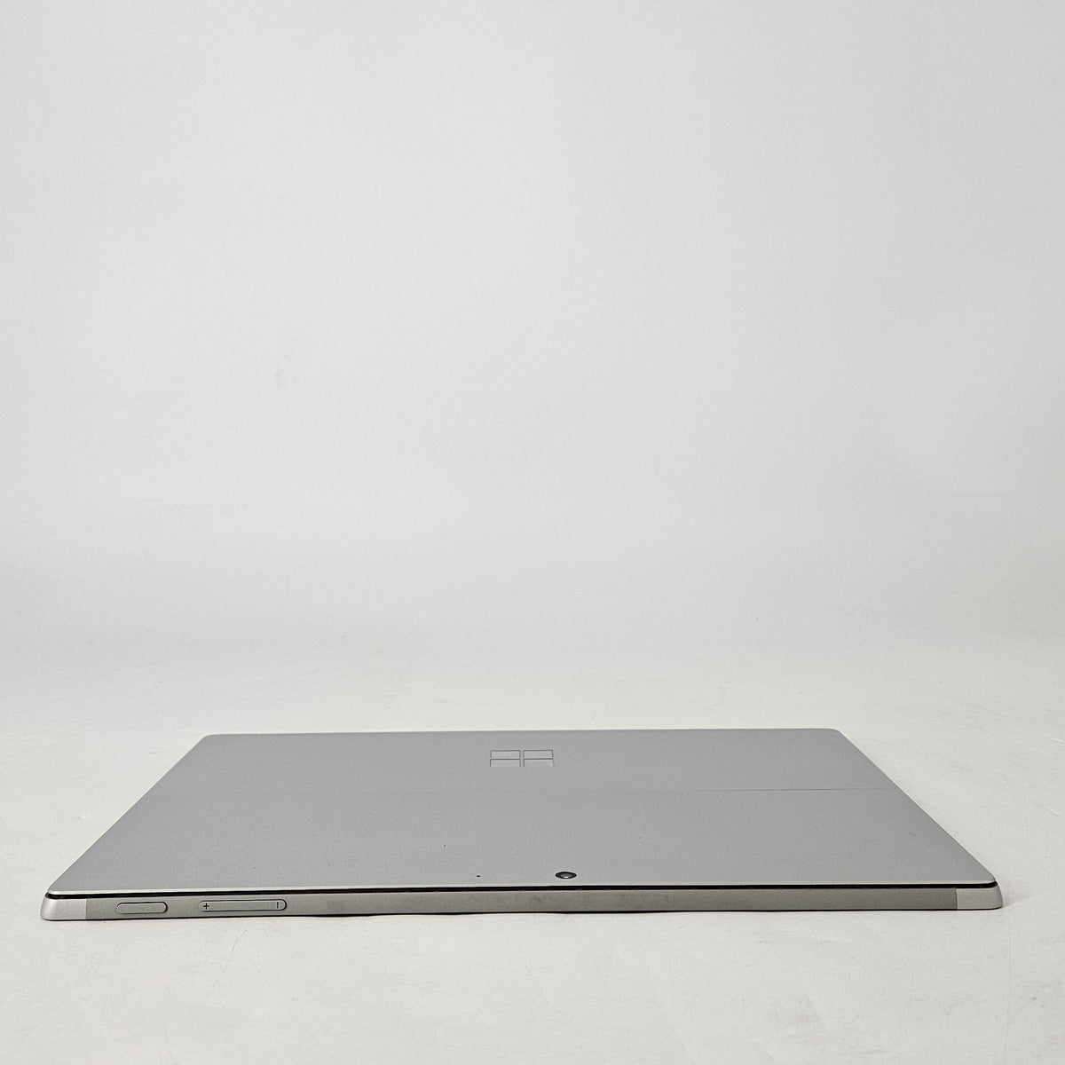 Microsoft Surface Pro 7 12.3 Silver WiFi 1.3 GHz Intel Core i7 10th Gen. 16GB RAM 256GB Solid State Drive