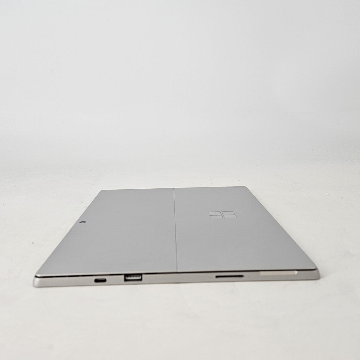 Microsoft Surface Pro 7 12.3 Silver WiFi 1.3 GHz Intel Core i7 10th Gen. 16GB RAM 256GB Solid State Drive