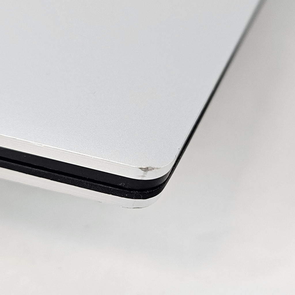 Dell XPS 15 9510 Silver 2.3 GHz Intel Core i7 11th Gen. 32GB RAM 512GB Solid State Drive NVIDIA GeForce RTX 3050 Ti 4 GB