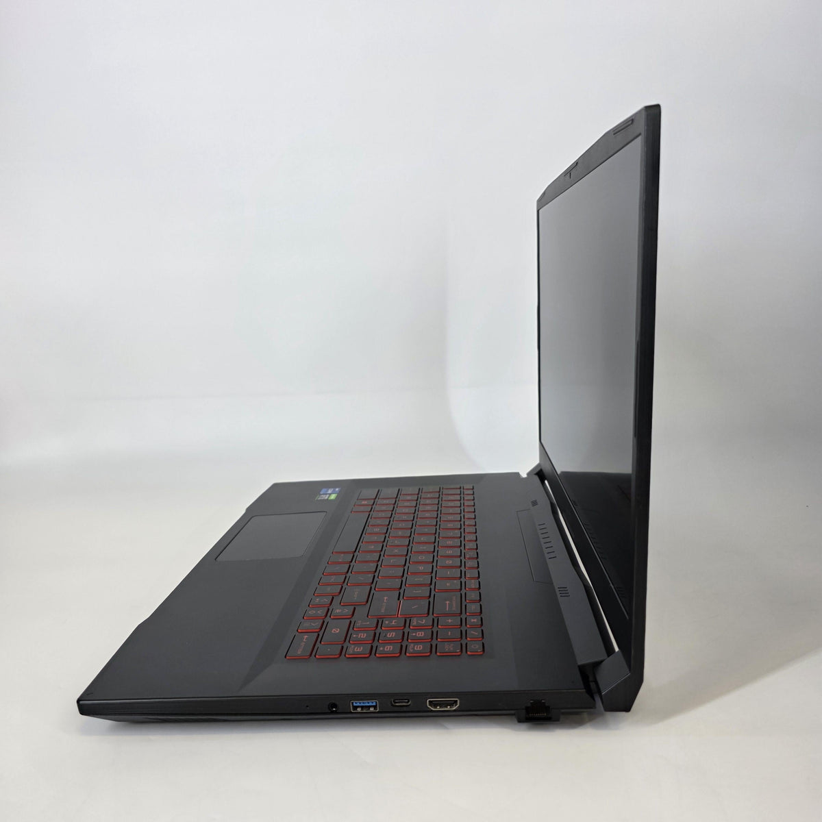 MSI Katana GF76 17.3 Black 2.3 GHz Intel Core i7 11th Gen. 16GB RAM 1TB Solid State Drive NVIDIA GeForce RTX 3060 6 GB