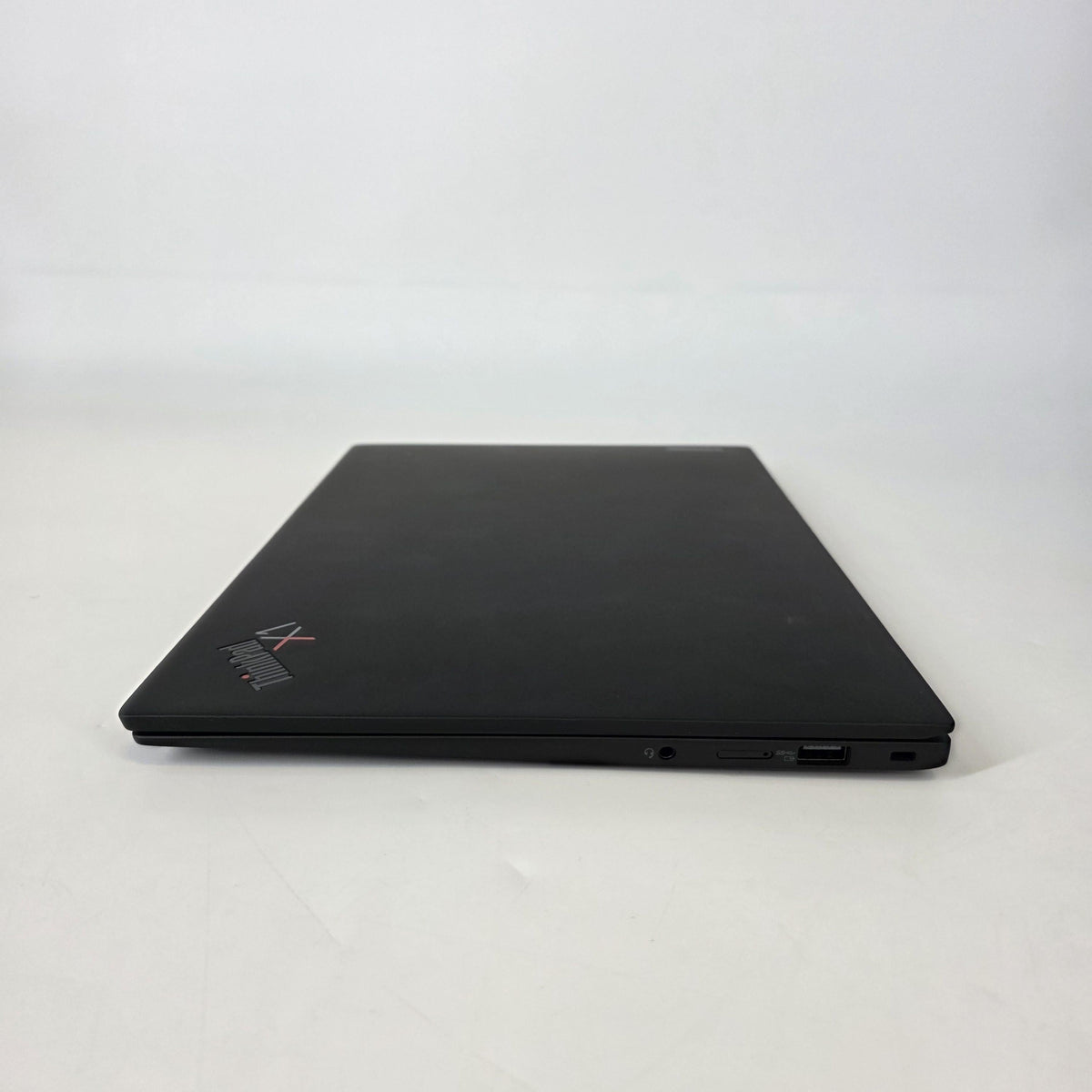 Lenovo ThinkPad X1 Carbon Gen 11 14 Black 1.7 GHz Intel Core i7 13th Gen. 16GB RAM 512GB Solid State Drive