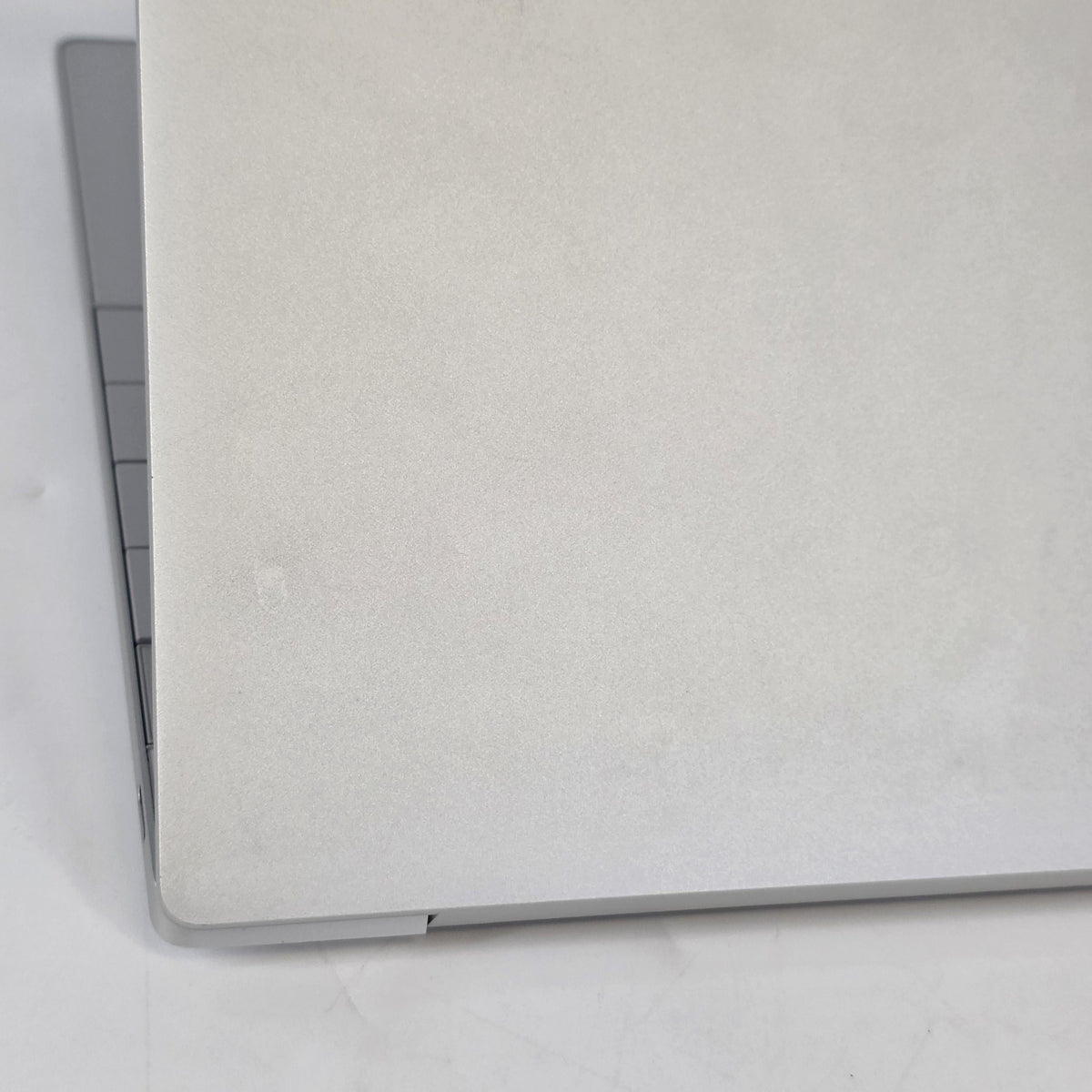 Dell XPS 13 Plus 9320 Silver 1.9 GHz Intel Core i7 13th Gen. 16GB RAM 256GB Solid State Drive