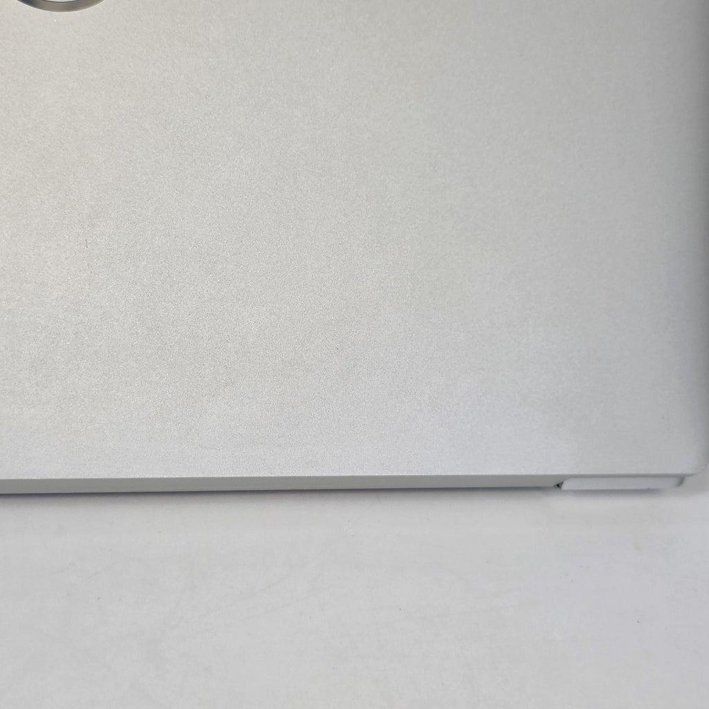Dell XPS 13 Plus 9320 Silver 1.9 GHz Intel Core i7 13th Gen. 16GB RAM 256GB Solid State Drive