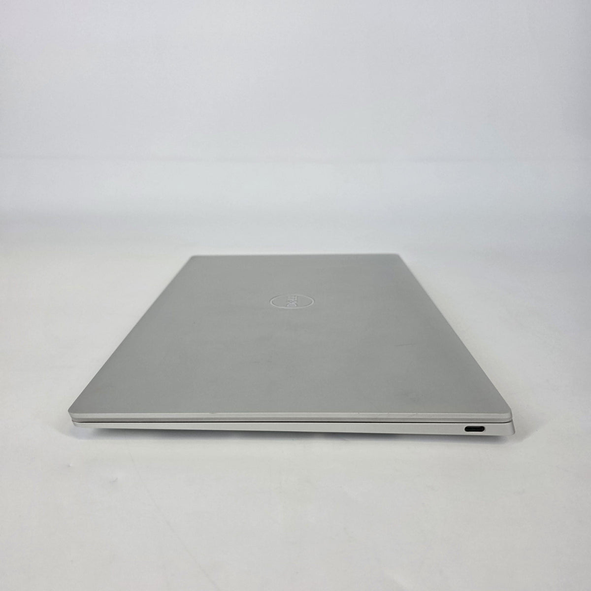 Dell XPS 13 Plus 9320 Silver 1.9 GHz Intel Core i7 13th Gen. 16GB RAM 256GB Solid State Drive