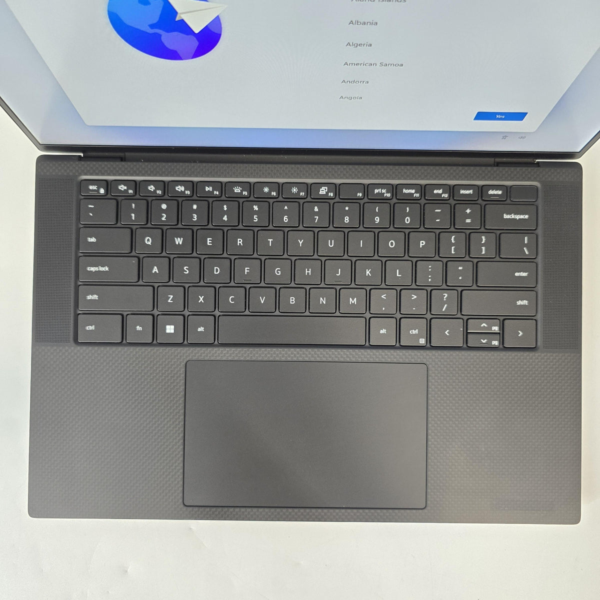 Precision 5570 15.6 Gray 2.3 GHz Intel Core i7 12th Gen. 16GB RAM 256GB Solid State Drive NVIDIA RTX A2000 8 GB