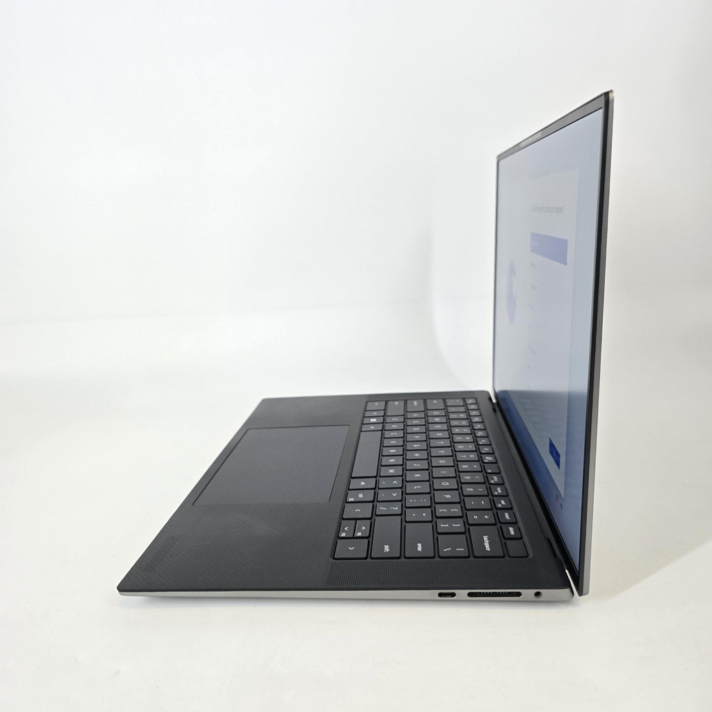 Precision 5570 15.6 Gray 2.3 GHz Intel Core i7 12th Gen. 16GB RAM 256GB Solid State Drive NVIDIA RTX A2000 8 GB