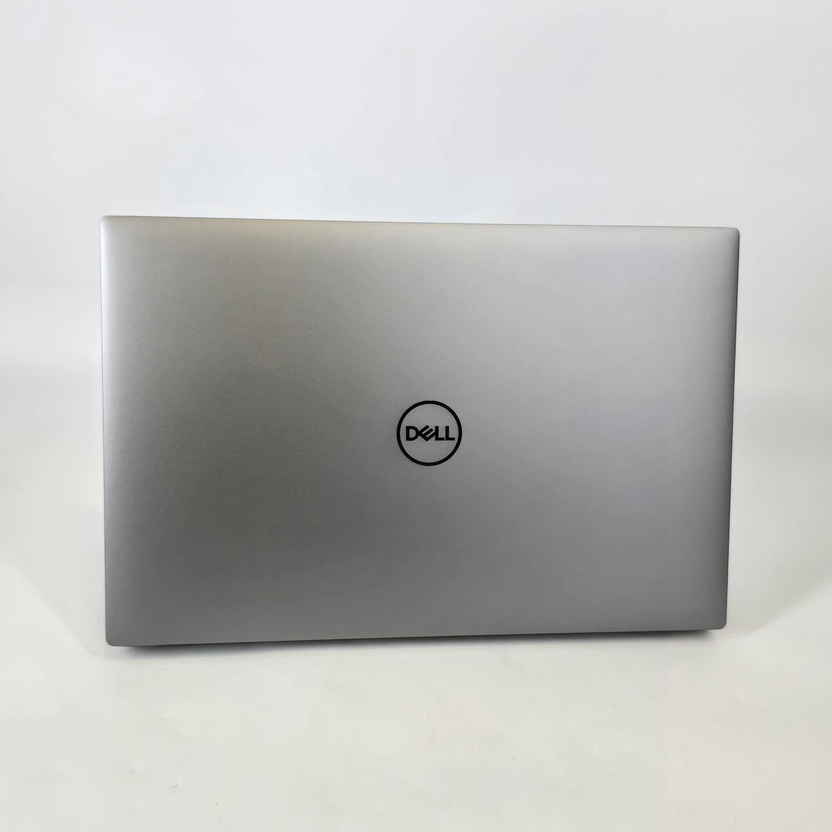 Precision 5570 15.6 Gray 2.3 GHz Intel Core i7 12th Gen. 16GB RAM 256GB Solid State Drive NVIDIA RTX A2000 8 GB