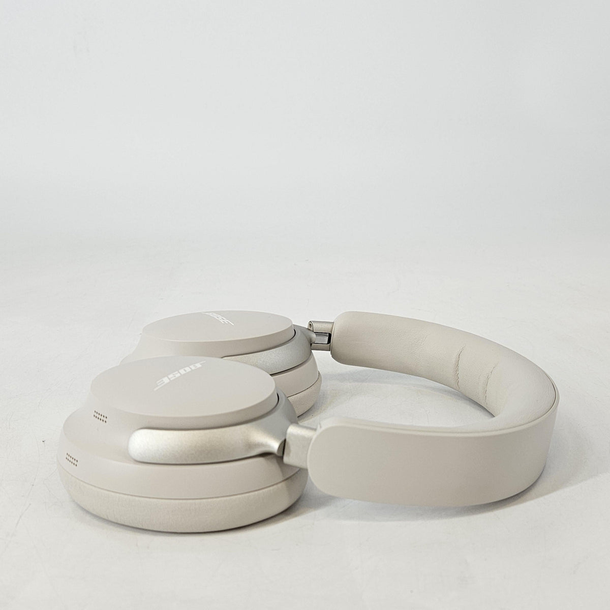 Bose QuietComfort Ultra Headphones White Smoke
