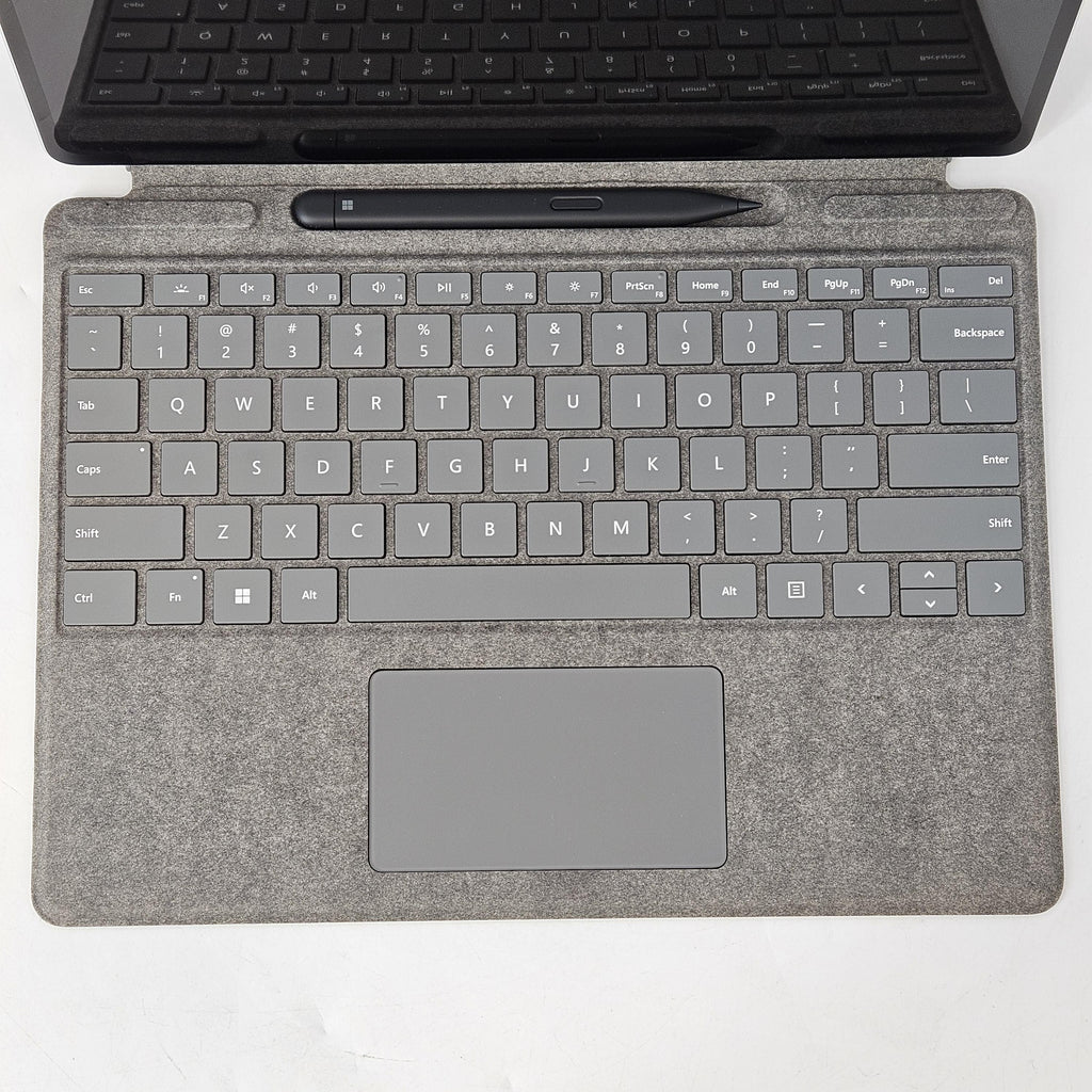 Microsoft Surface Pro 8 13 Silver WiFi 3.0 GHz Intel Core i7 11th Gen. 16GB RAM 512GB Solid State Drive