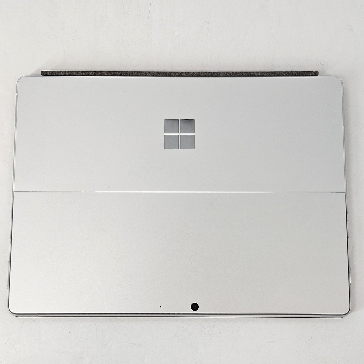Microsoft Surface Pro 8 13 Silver WiFi 3.0 GHz Intel Core i7 11th Gen. 16GB RAM 512GB Solid State Drive