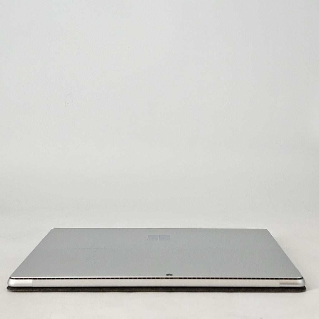 Microsoft Surface Pro 8 13 Silver WiFi 3.0 GHz Intel Core i7 11th Gen. 16GB RAM 512GB Solid State Drive