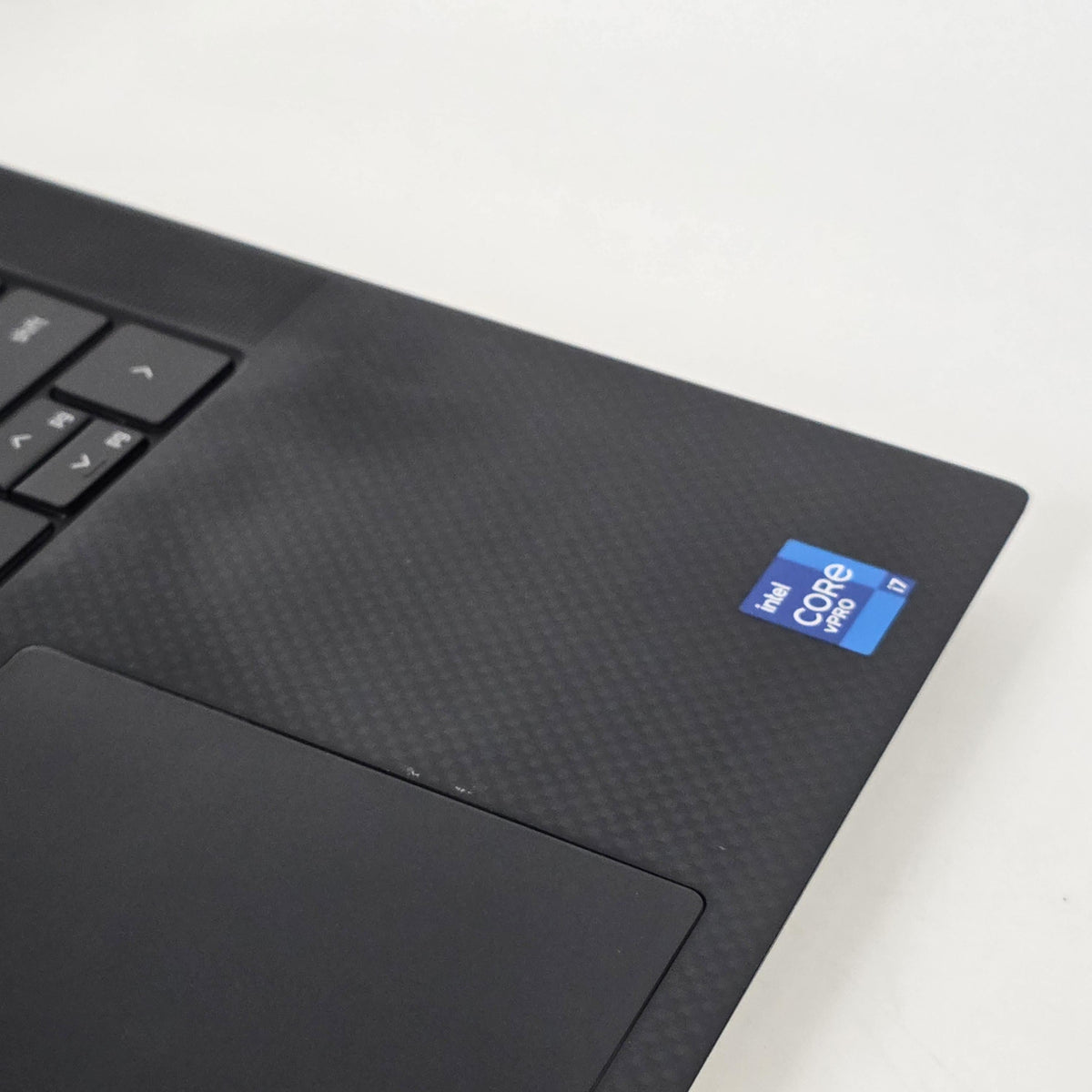 Dell XPS 15 9500 Gray 2.4 GHz Intel Core i9 10th Gen. 32GB RAM 1TB Solid State Drive NVIDIA GeForce GTX 1650 Ti 4 GB