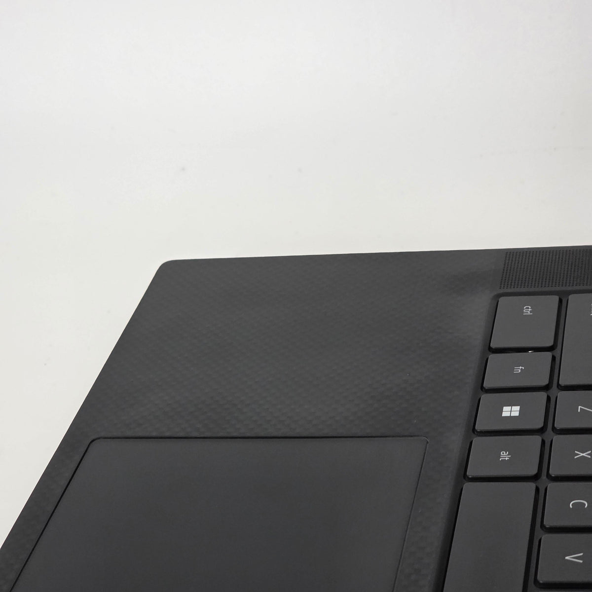 Dell XPS 15 9500 Gray 2.4 GHz Intel Core i9 10th Gen. 32GB RAM 1TB Solid State Drive NVIDIA GeForce GTX 1650 Ti 4 GB