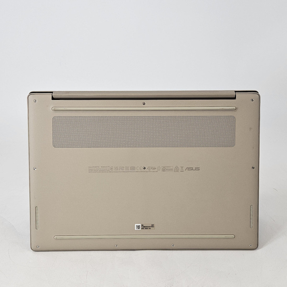 Asus Zenbook A 14 Zabriskie Beige 2.96 GHz Qualcomm Snapdragon X 16GB RAM 512GB Solid State Drive
