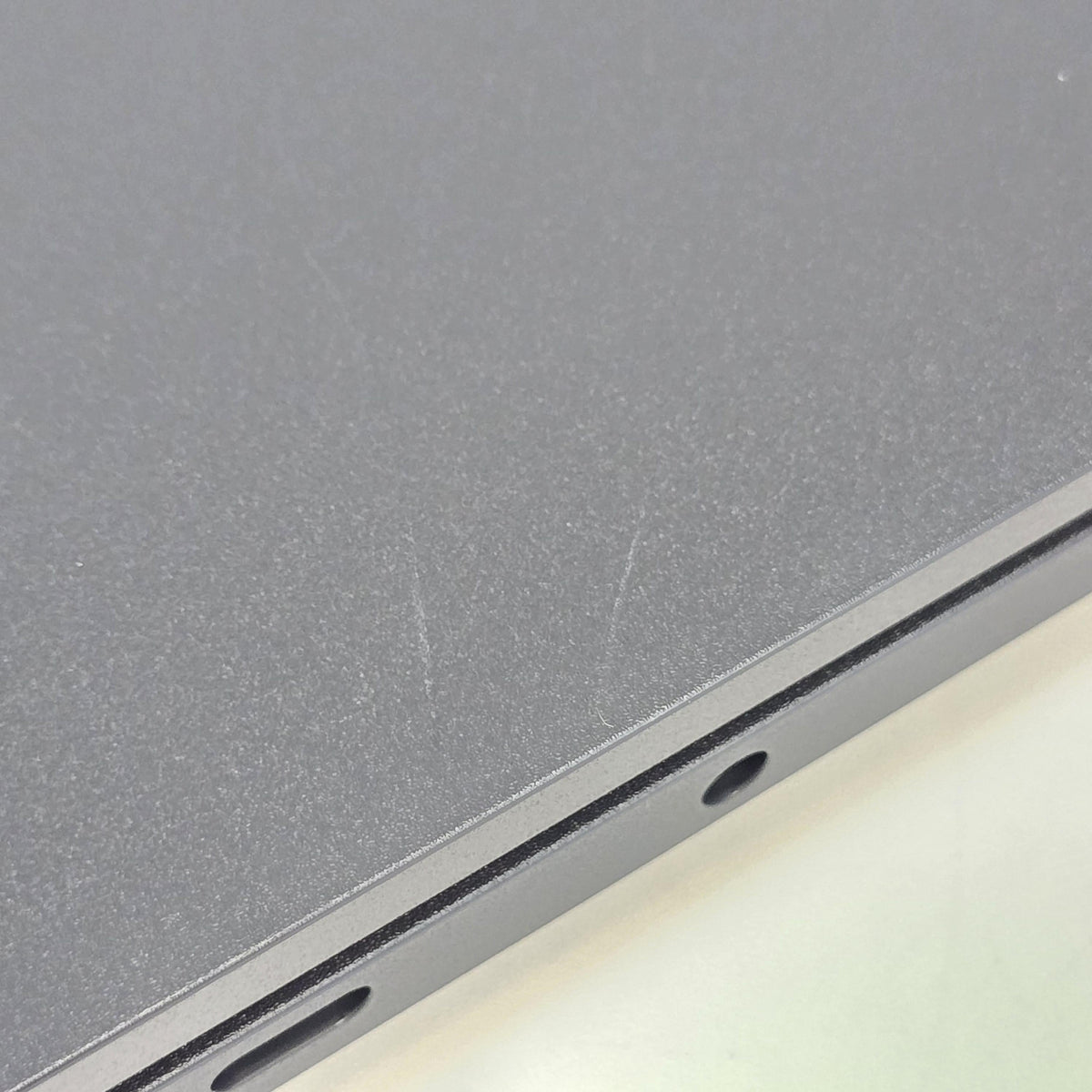 Pro 16 PC16250 Magnetite 1.8 GHz Intel Core 7 16GB RAM 512GB Solid State Drive