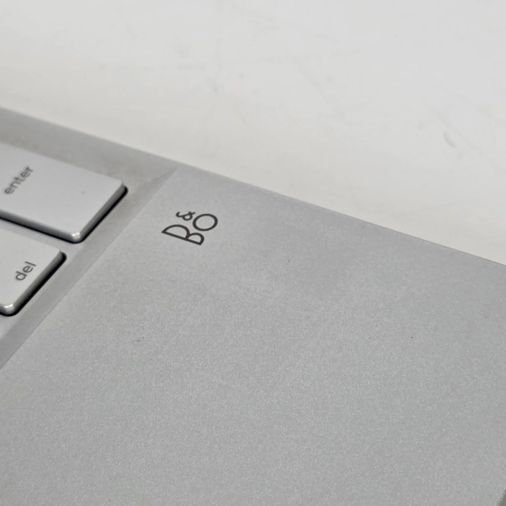 HP Pavilion 15 Silver 1.3 GHz Intel Core i7 10th Gen. 16GB RAM 512GB Solid State Drive
