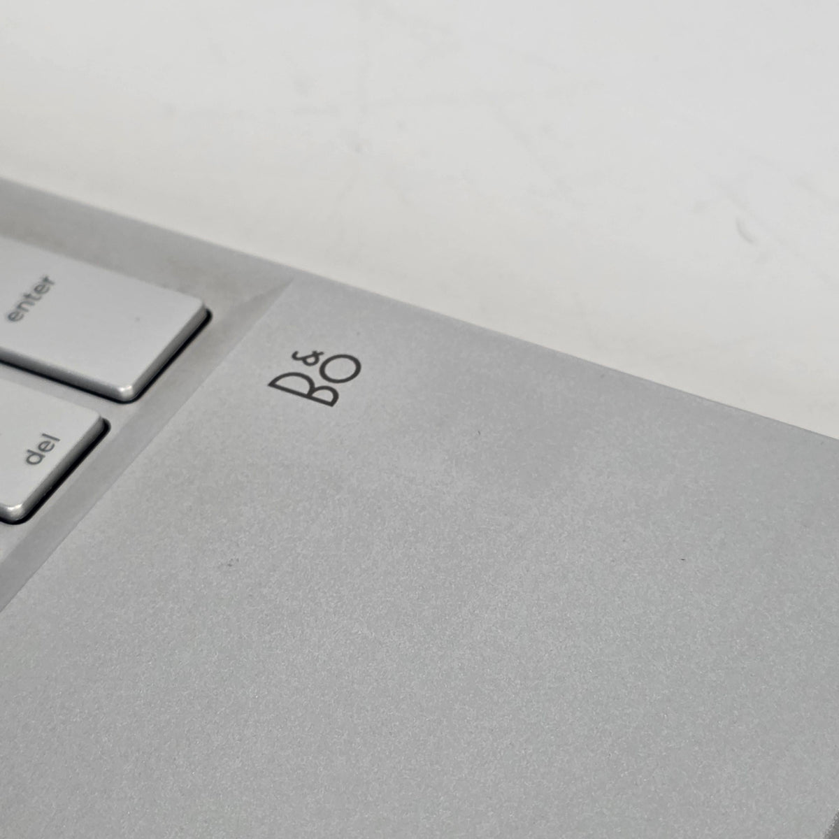 HP Pavilion 15 Silver 1.3 GHz Intel Core i7 10th Gen. 16GB RAM 512GB Solid State Drive