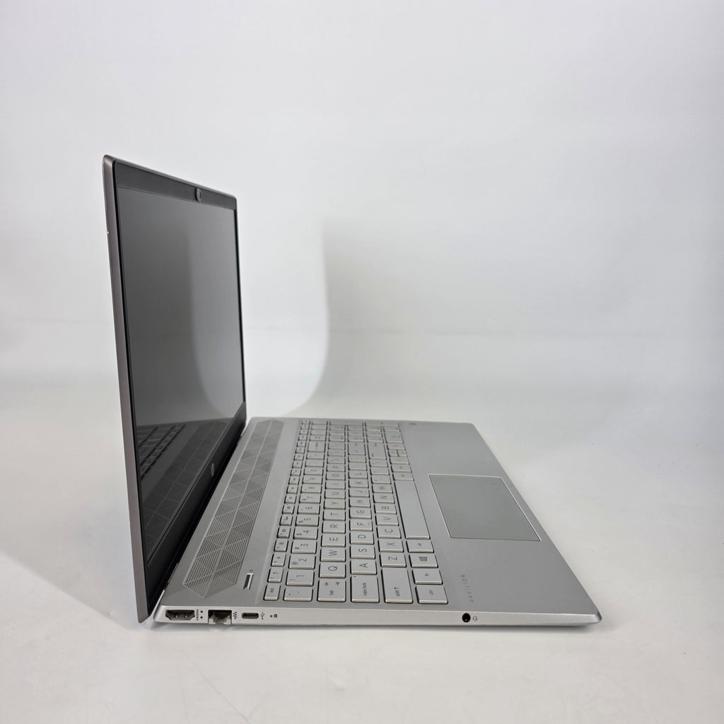HP Pavilion 15 Silver 1.3 GHz Intel Core i7 10th Gen. 16GB RAM 512GB Solid State Drive