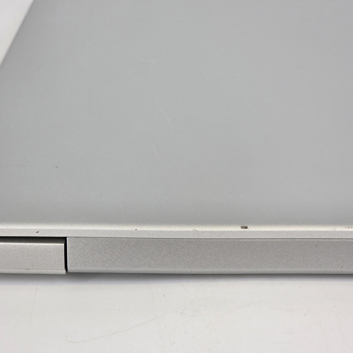 HP Elitebook 840 G5 14 Silver 1.7 GHz Intel Core i5 8th Gen. 8GB RAM 500GB Solid State Drive