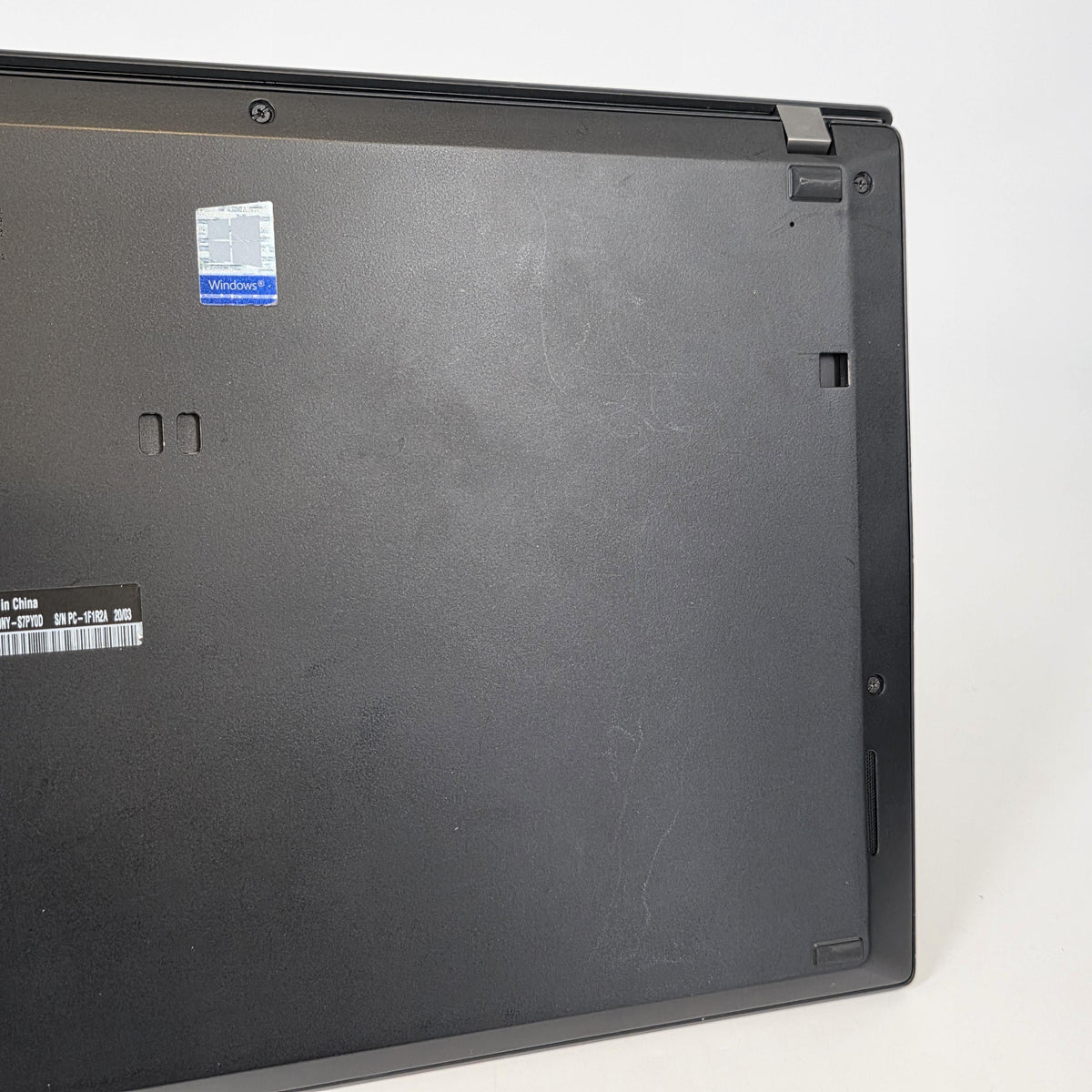 Lenovo ThinkPad T490s 14 Black 1.6 GHz Intel Core i5 8th Gen. 16GB RAM 256GB Solid State Drive