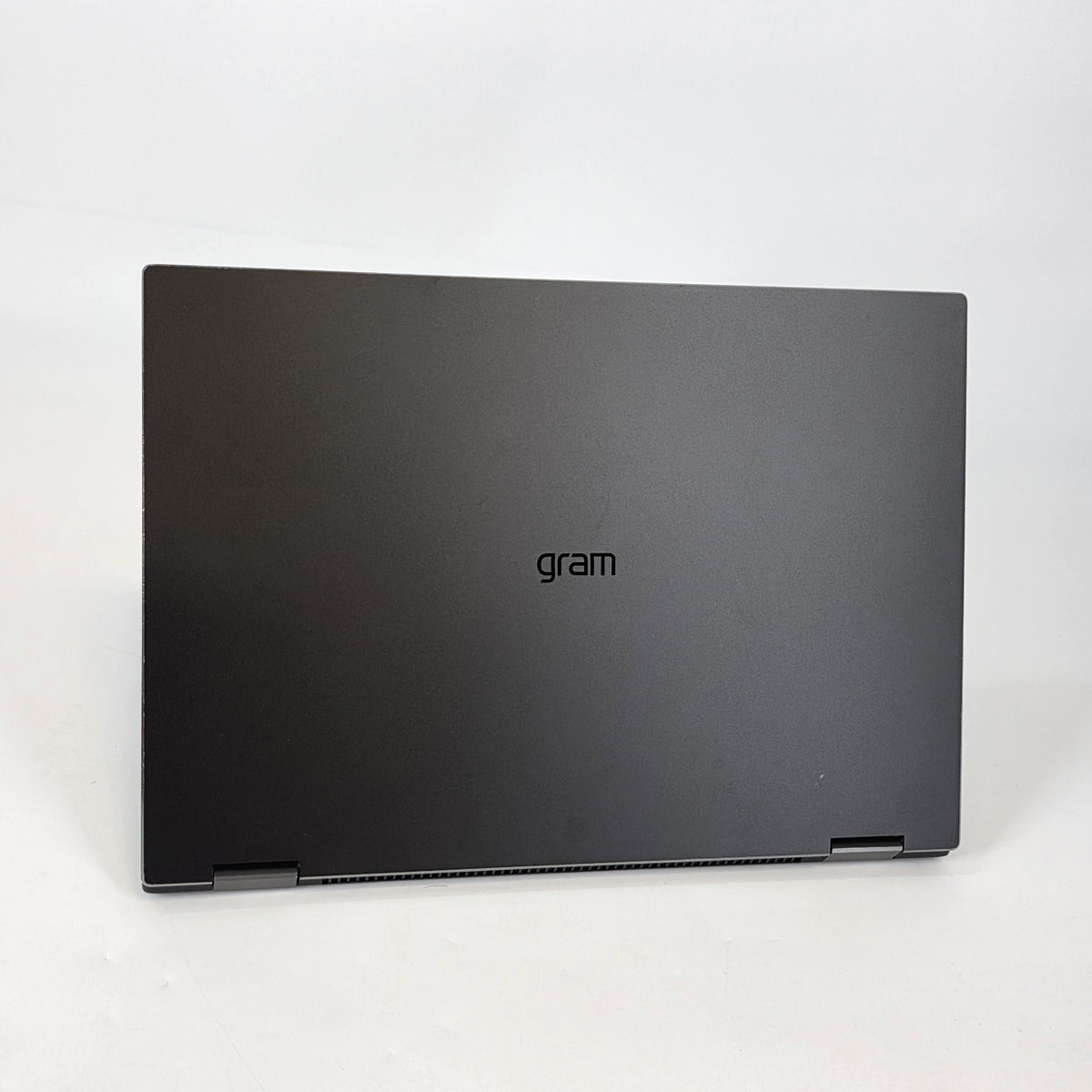 LG Gram 14 (2-in-1) Black 2.1 GHz Intel Core i7 12th Gen. 8GB RAM 512GB Solid State Drive