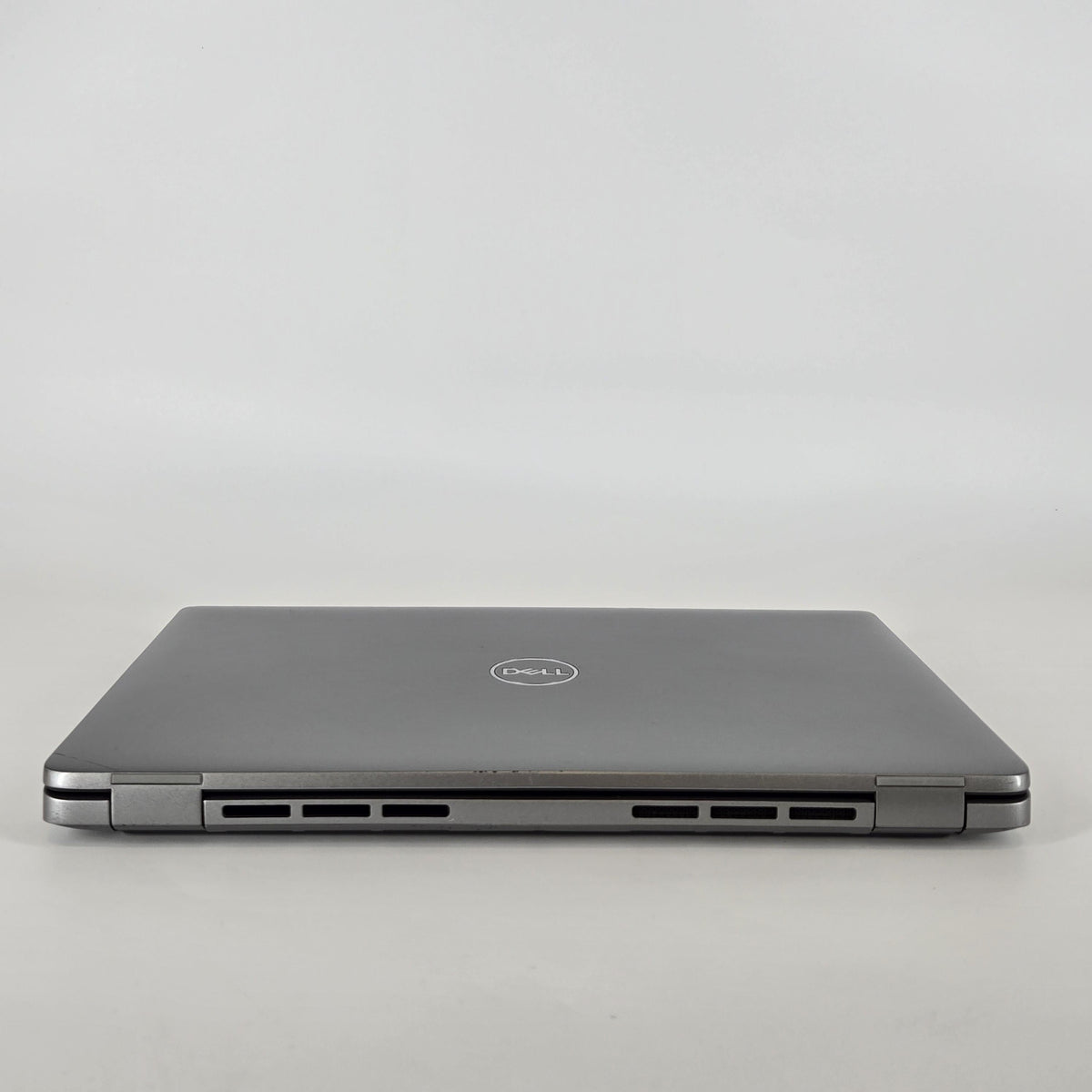 Dell Precision 3490 14 Gray 1.4 GHz Intel Core Ultra 7 64GB RAM 1TB Solid State Drive NVIDIA RTX 500 Ada 4 GB