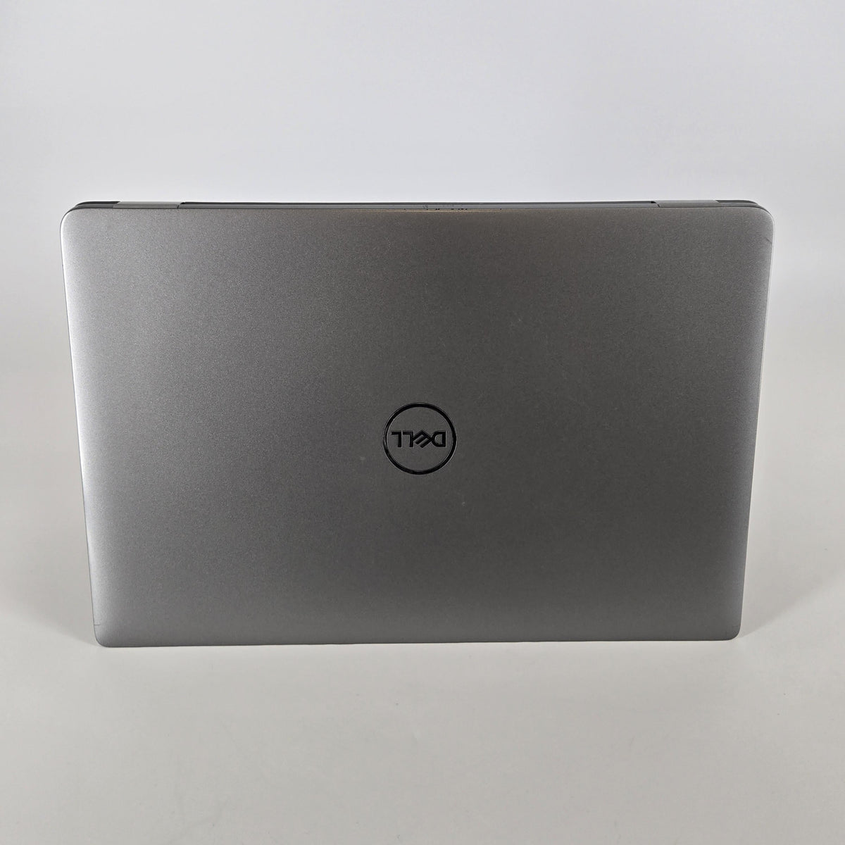 Dell Precision 3490 14 Gray 1.4 GHz Intel Core Ultra 7 64GB RAM 1TB Solid State Drive NVIDIA RTX 500 Ada 4 GB