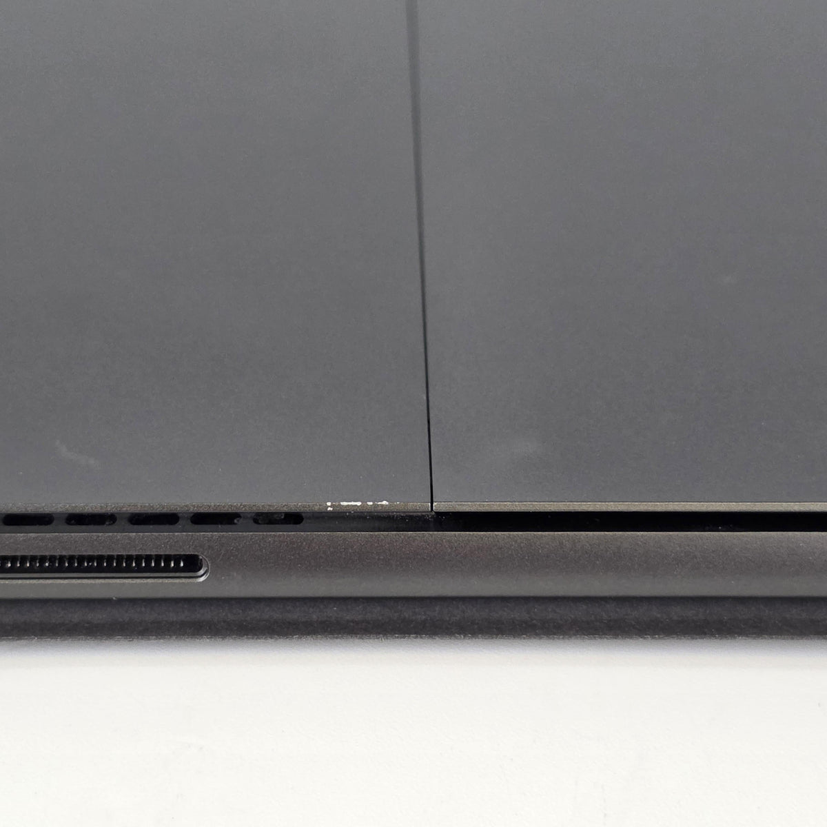 Surface Pro 9 13 Graphite WiFi 2.7 GHz Intel Core i7 12th Gen. 16GB RAM 512GB Solid State Drive